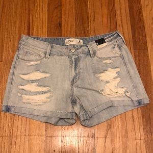 NWT Abercrombie & Fitch Low Rise Shorts - 8